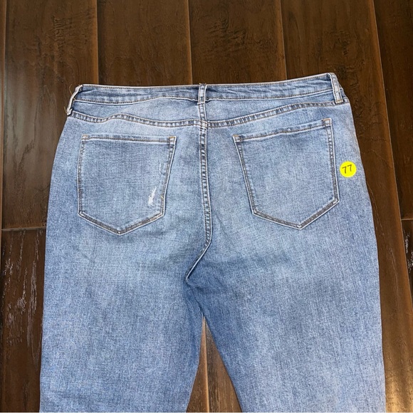 Old Navy boyfriend straight patchwork jeans women size 14 - Picture 2 of 4